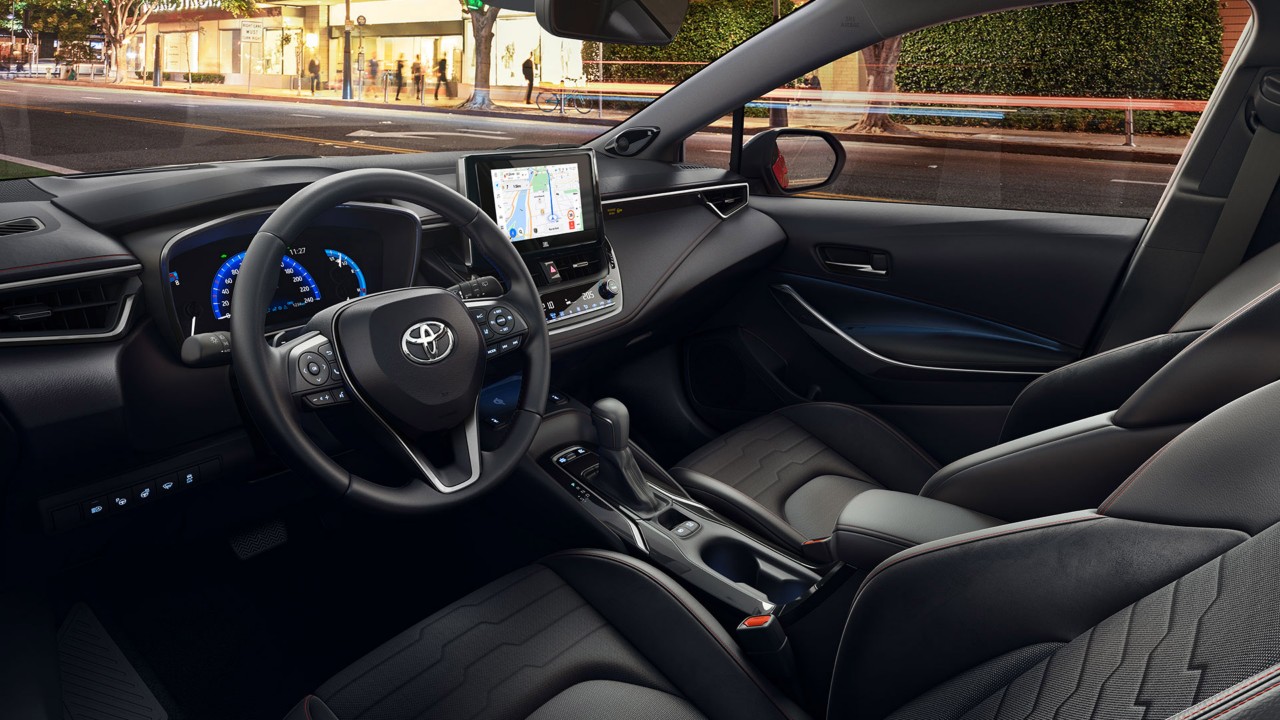 Toyota-Corolla-Hatchback-Hybrid-Business-Plus-interieur