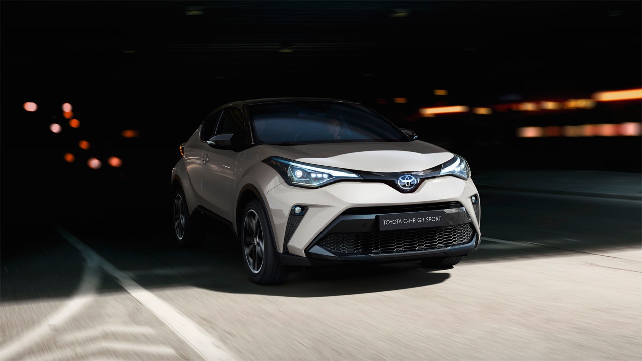 Toyota-c-hr-exterieur-voorkant-wit