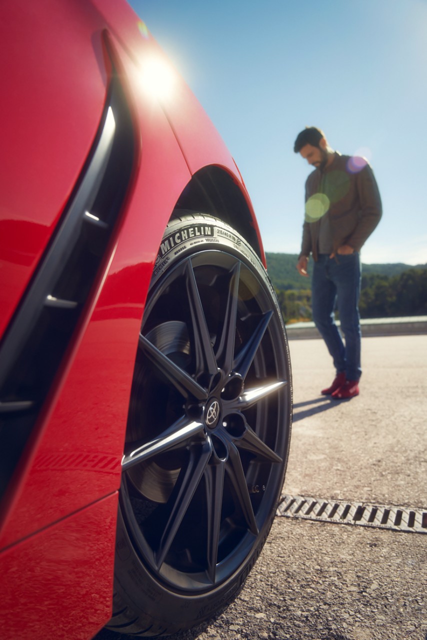 toyota-gr86-exterieur-wiel-luchtkoeling-met-man