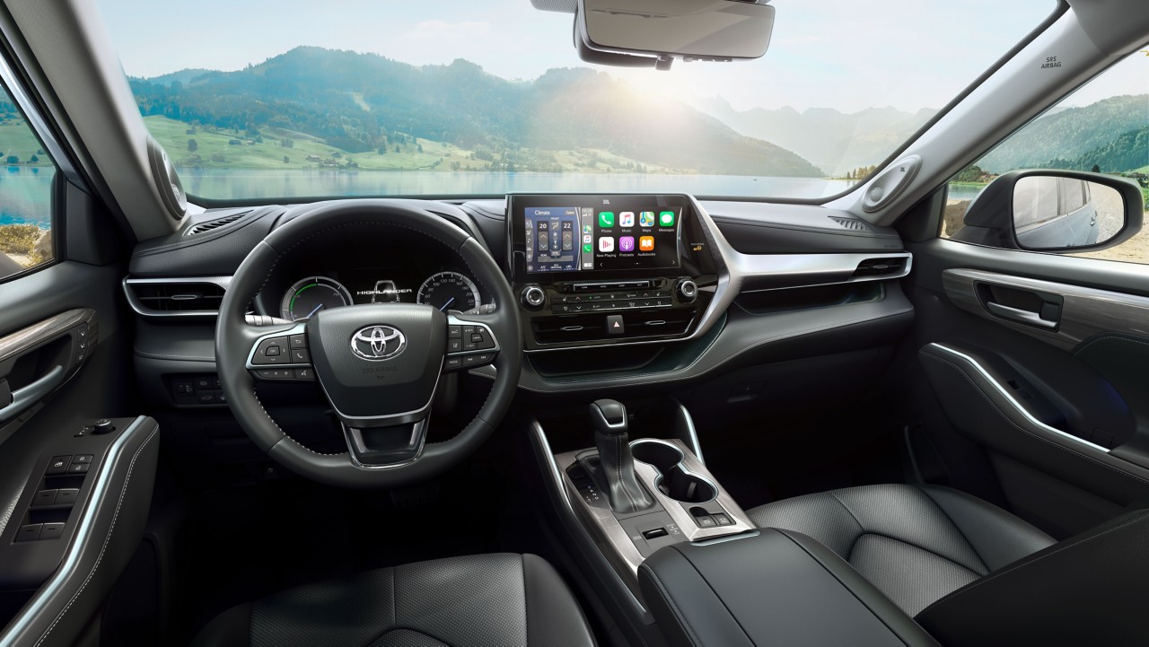 Highlander-2.5-Hybrid-Business-Plus_interior_2_1920x1080