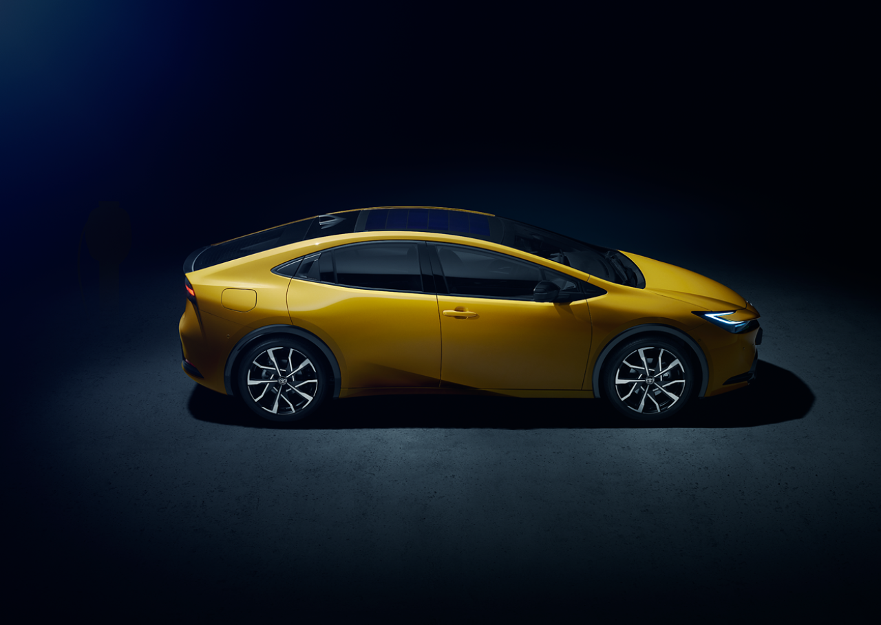 MY24 PRIUS WP-03a