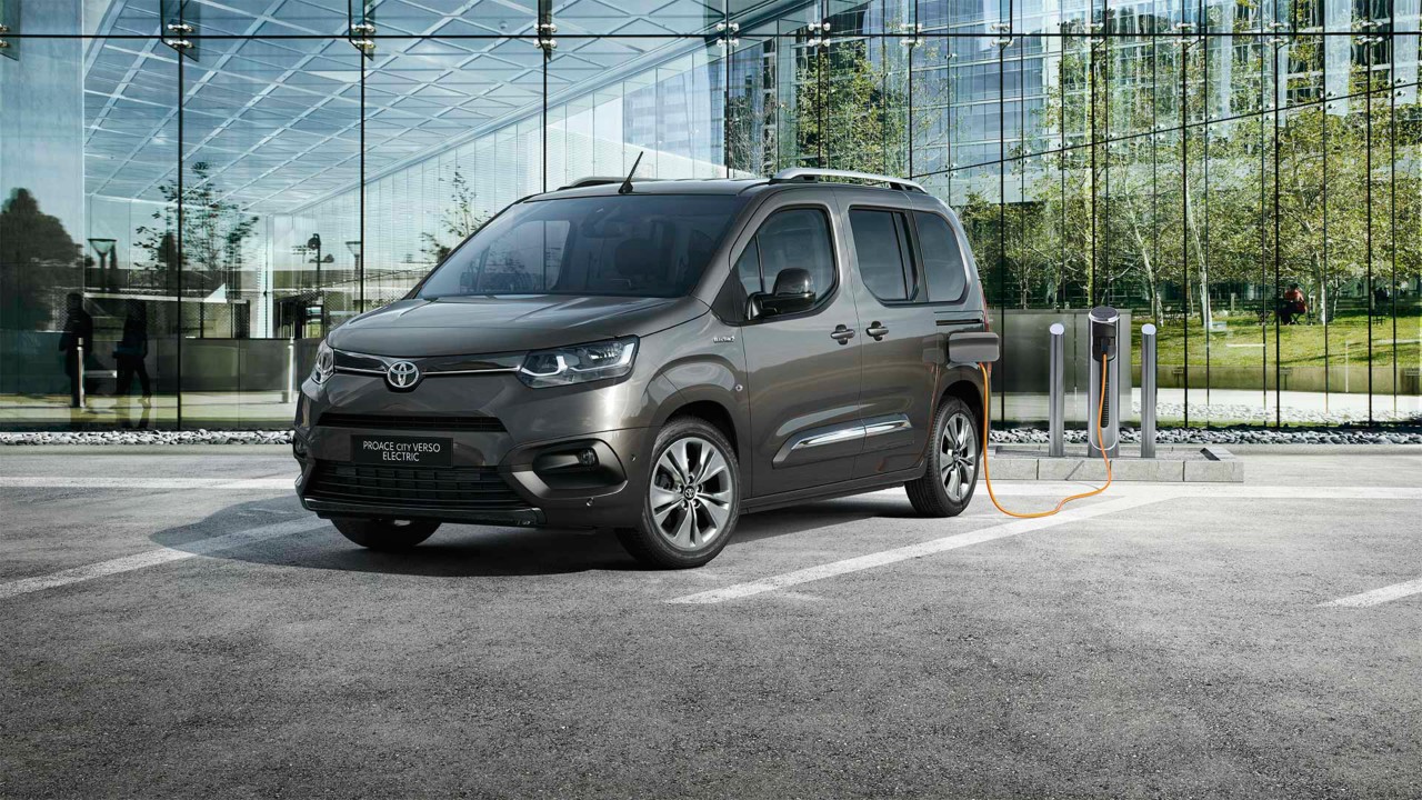 Toyota Proace City Verso Electric exterieur driekwart linksvoor grijs