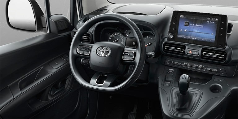 Toyota Proace City interieur dashboard stuur multimedia