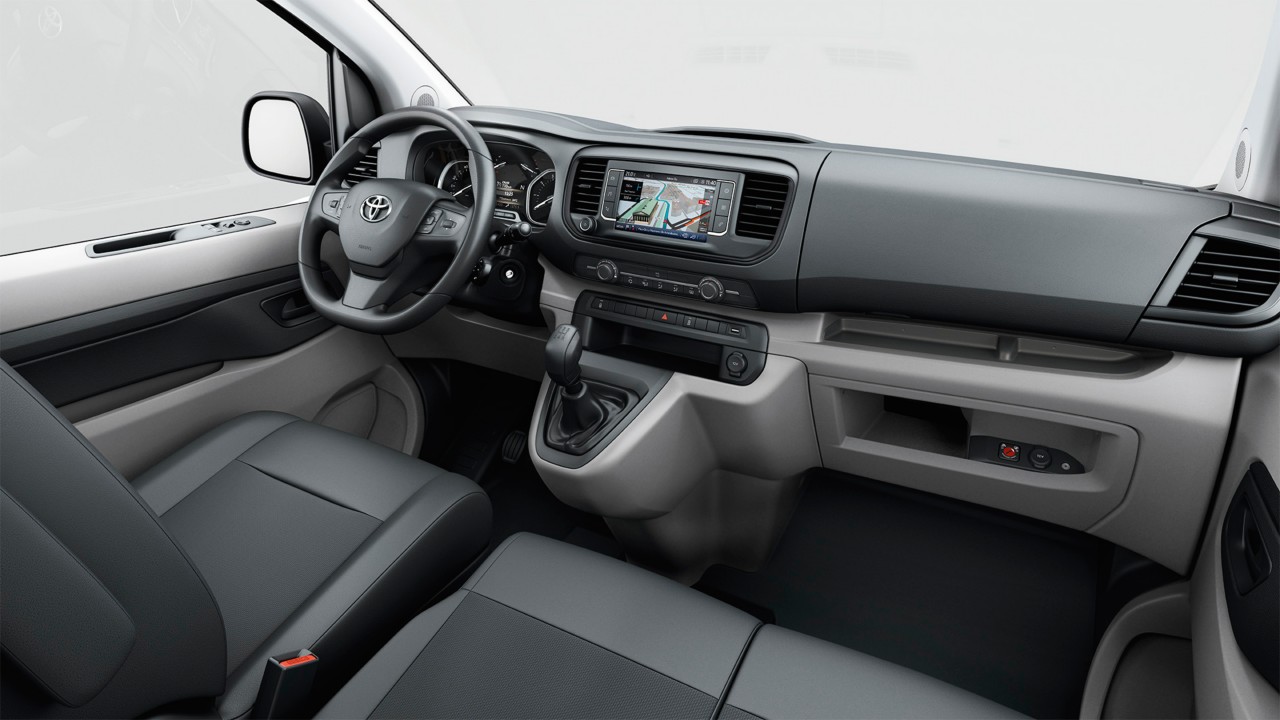 Toyota Proace interieur dasboard navigatiesysteem stuur