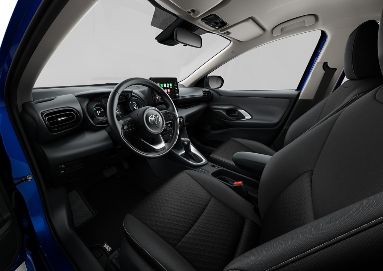 Toyota Yaris, interieur, voorstoelen