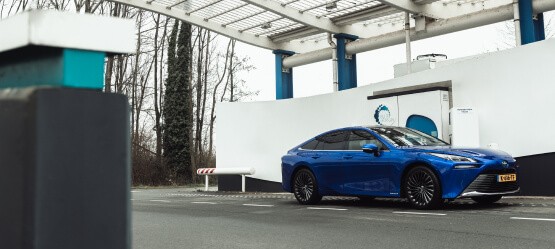 Toyota Mirai, exterieur, rechtsvoor, blauw