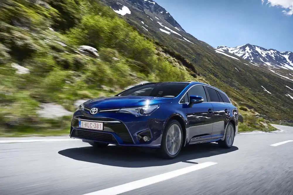 Toyota Avensis, exterieur, linksvoor, blauw