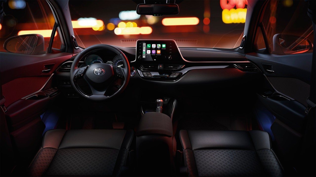 Toyota C-HR, interior