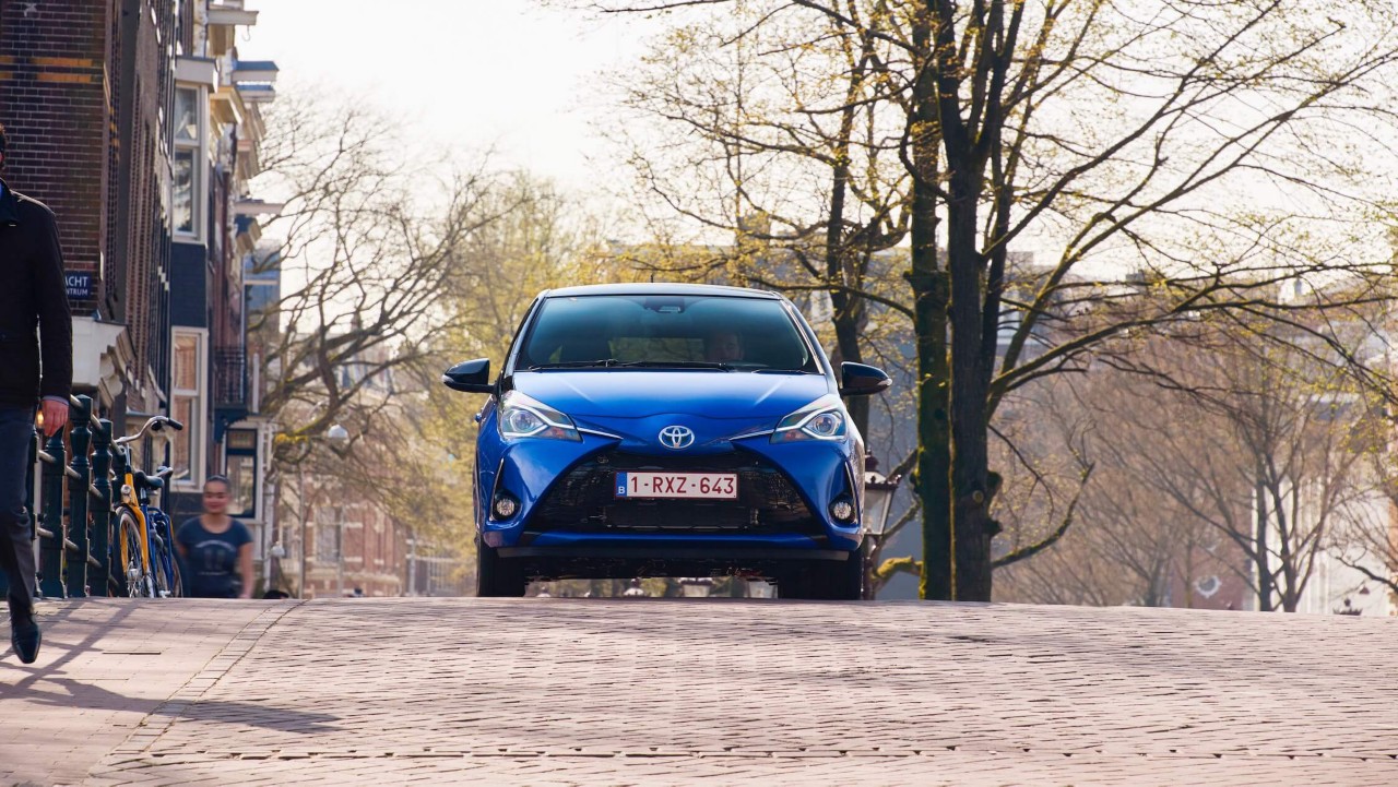 Toyota Yaris Hybrid, exterieur, voorkant, blauw