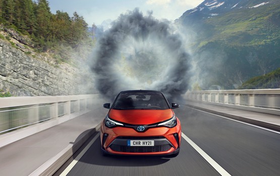 Toyota-C-HR-exterieur-voorkant-oranje-1