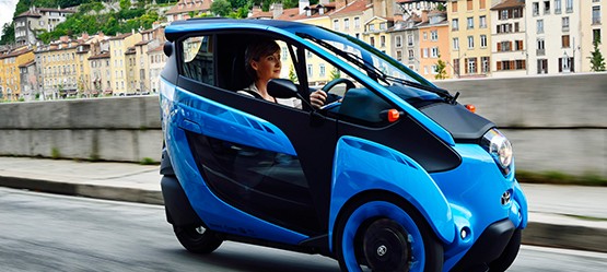 Toyota i-ROAD, exterieur, rechtsvoor, blauw