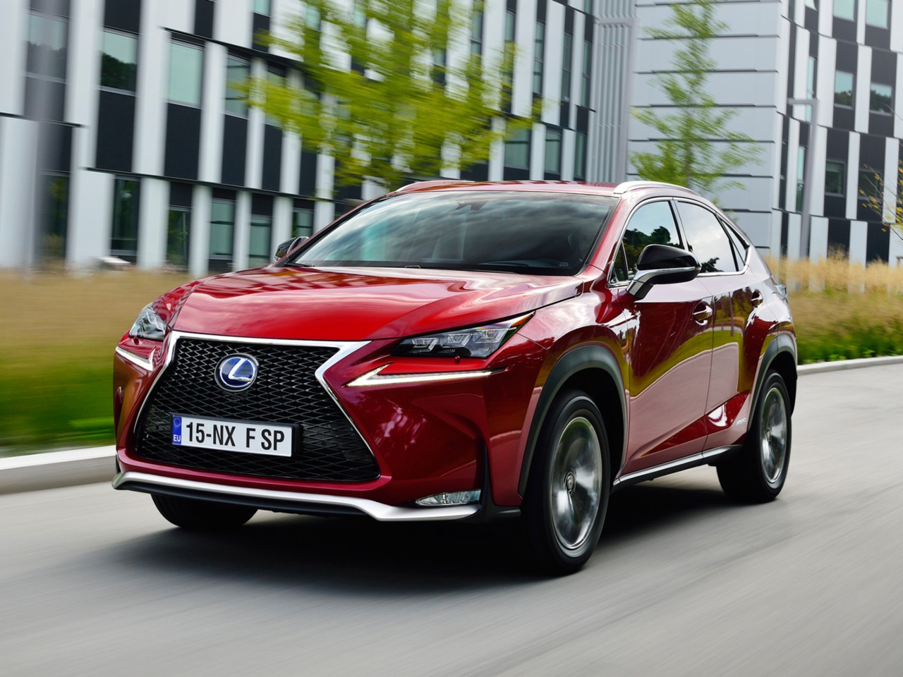 Lexus NX 300h, exterieur, linksvoor, rood