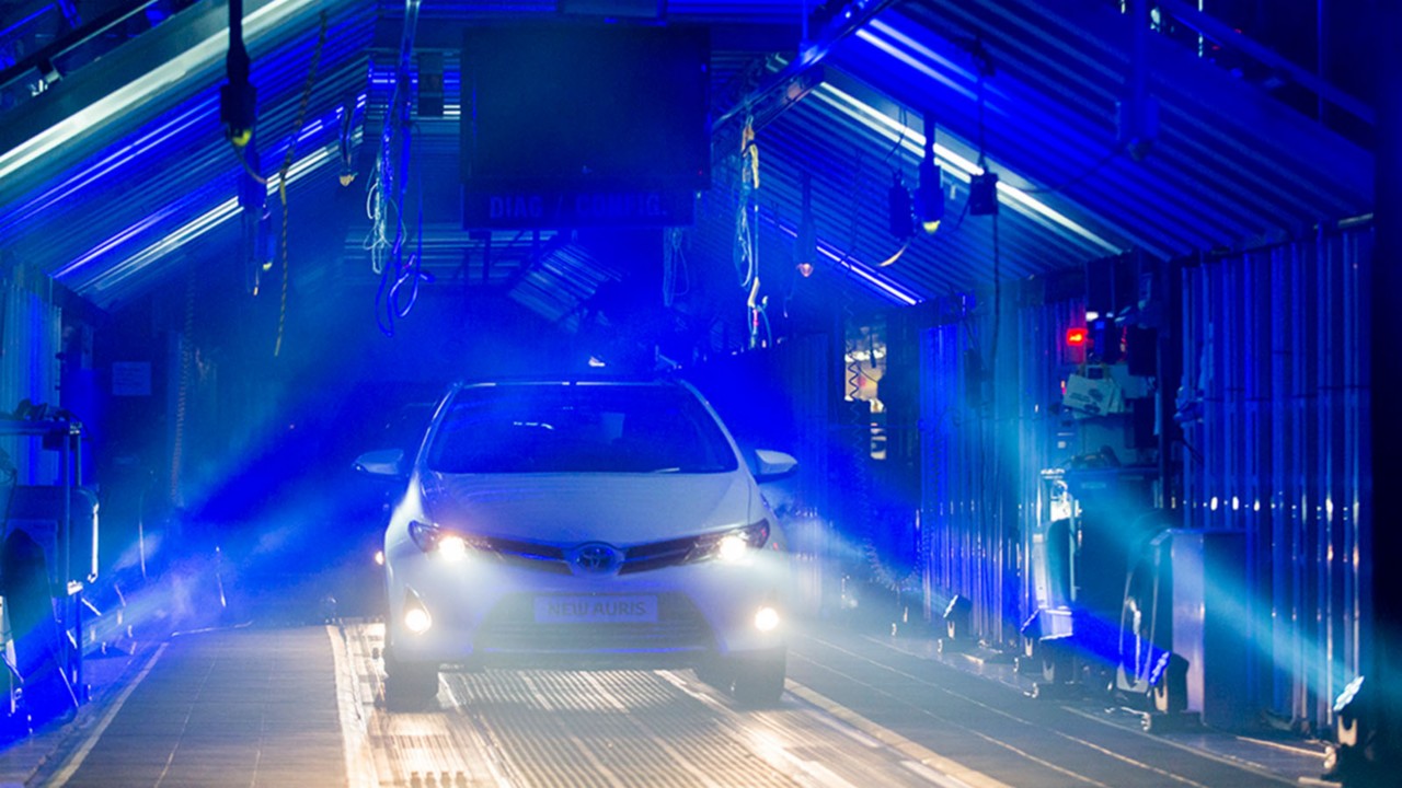 Toyota Auris Hybrid, fabriek