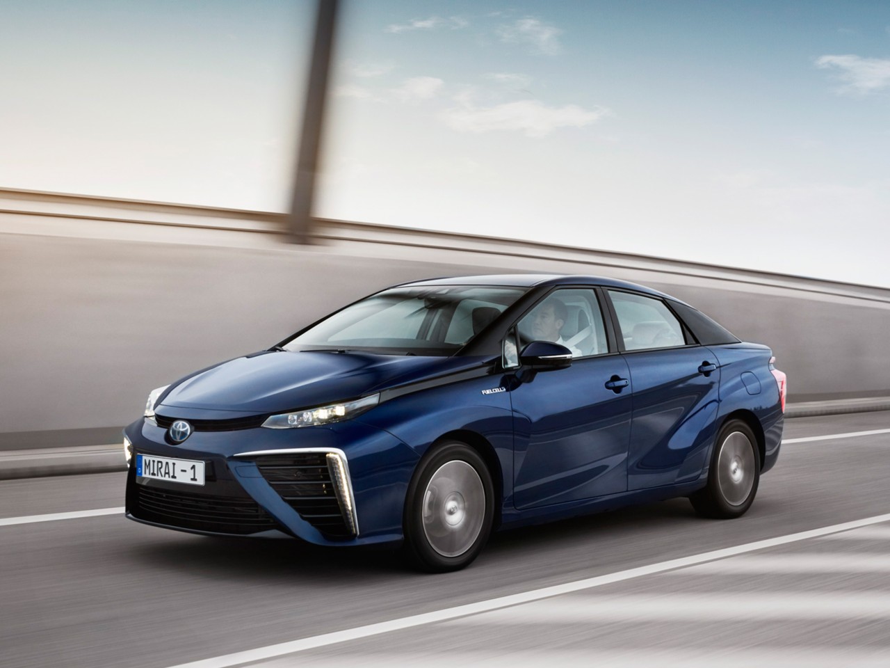 Toyota Mirai, exterieur, linksvoor, blauw, rijdend