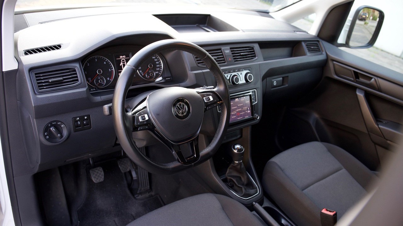 Toyota, interieur, Proace, vs, vw, caddy, dashboard