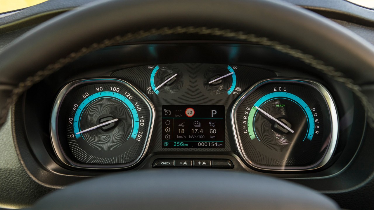 Toyota_PROACE_Electric_interieur_stuur