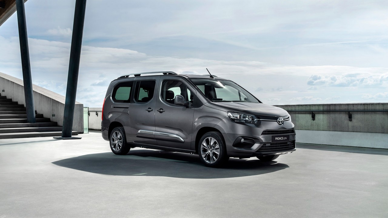 Toyota, PROACE CITY VERSO, exterieur, driekwart, voorkant, linksvoor