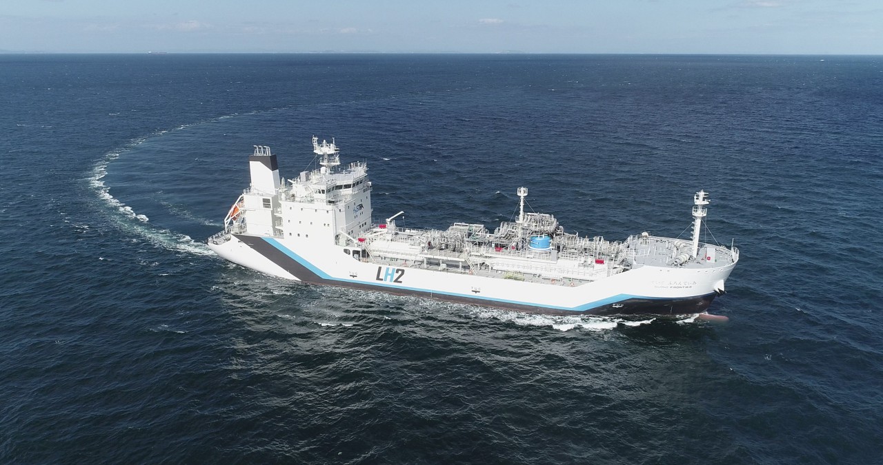 Toyota, LH2 tanker, schip, transport over zee