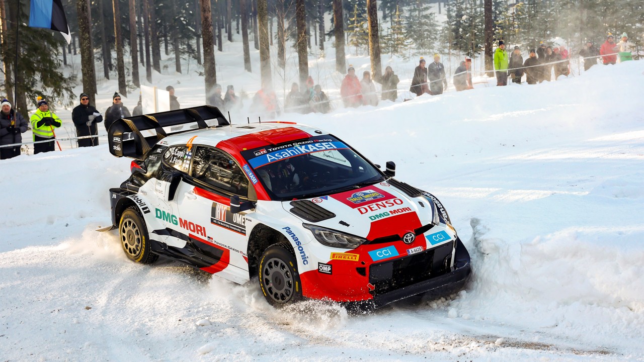 Toyota-GR-Yaris-Rally1-exterieur-bocht