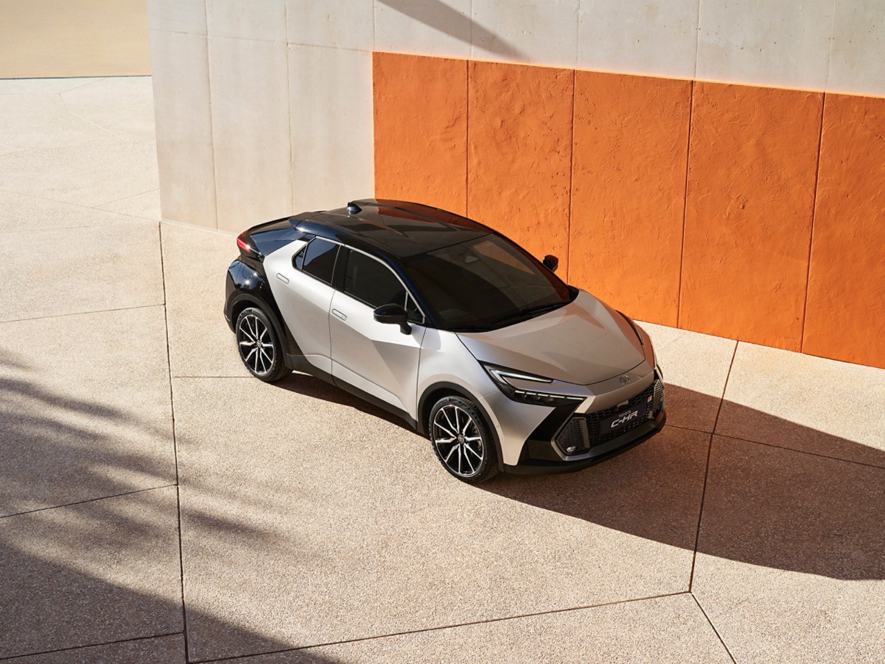 Toyota, C-HR, exterieur, zij, bovenaanzicht, zilver