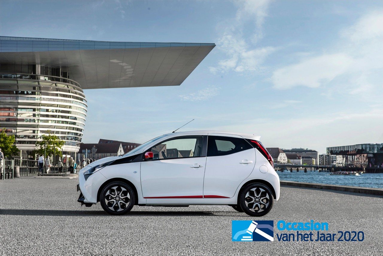 Toyota AYGO, exterieur, zijkant, wit, Occasion van het Jaar 2020