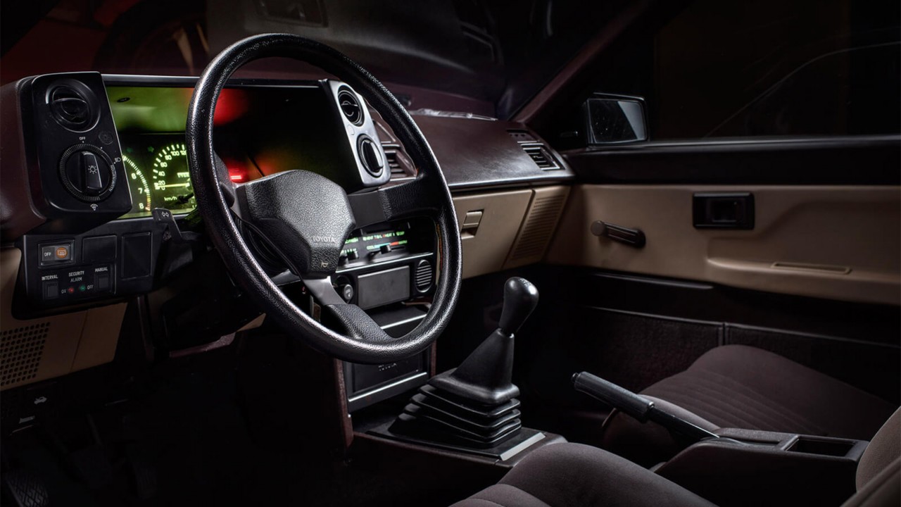 Toyota-Corolla-AE-interieur