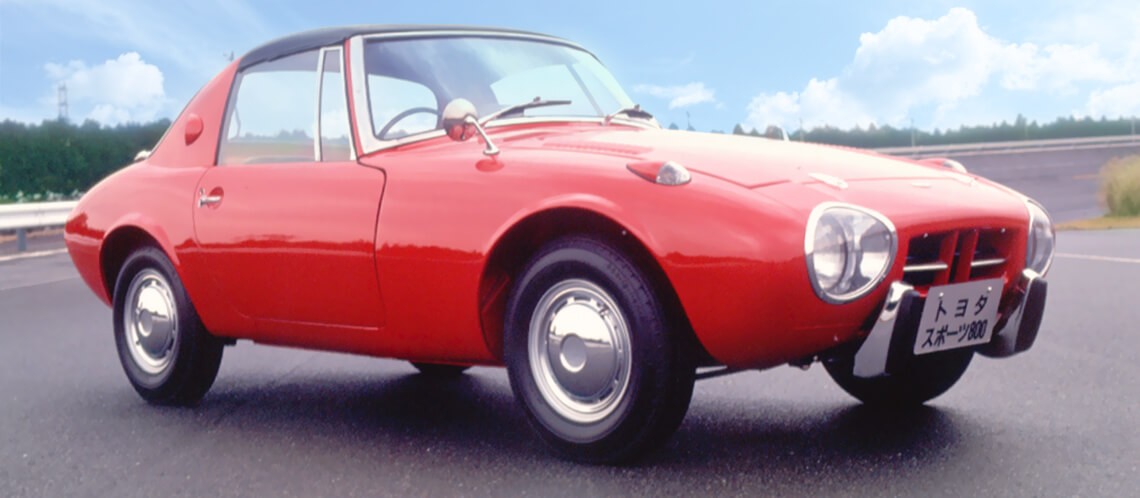 Toyota sports 800, exterieur, rechtsvoor, rood