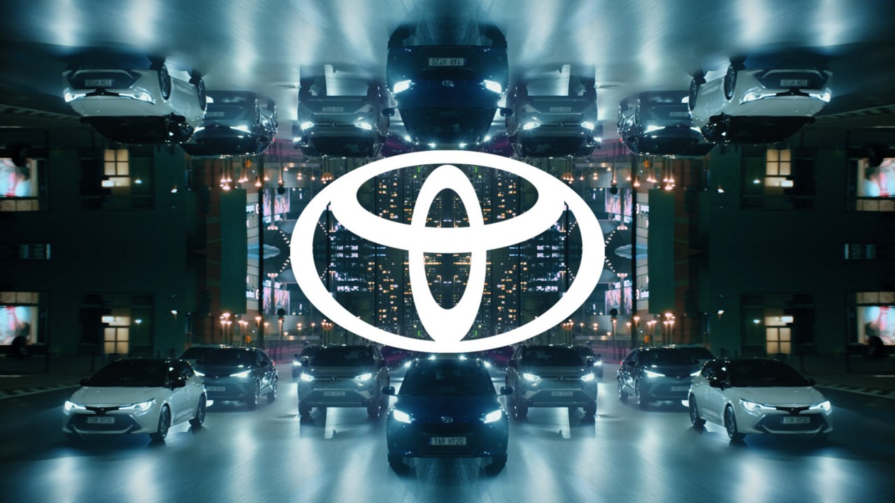 Toyota merklogo, met range Toyota modellen