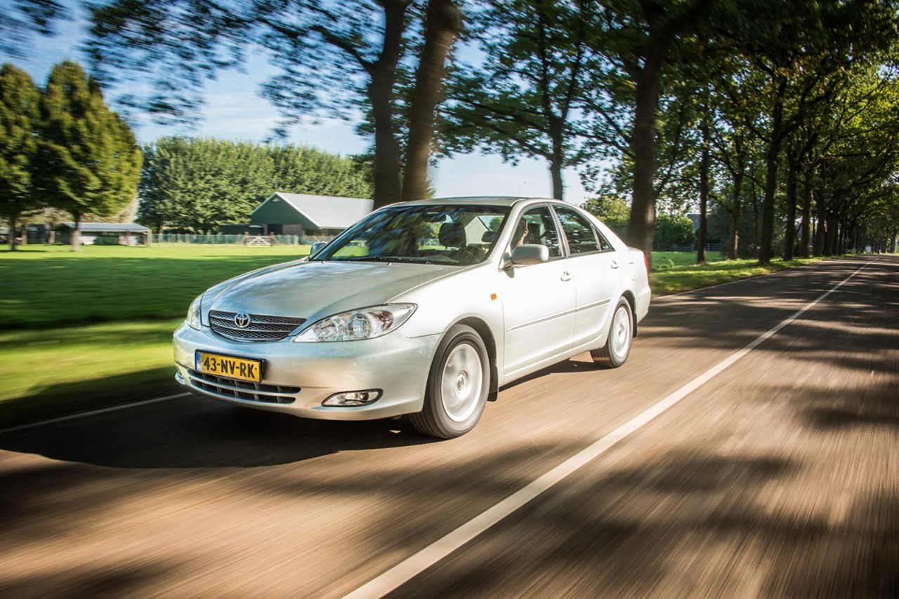 Toyota camry exterieur driekwart rechtsvoor