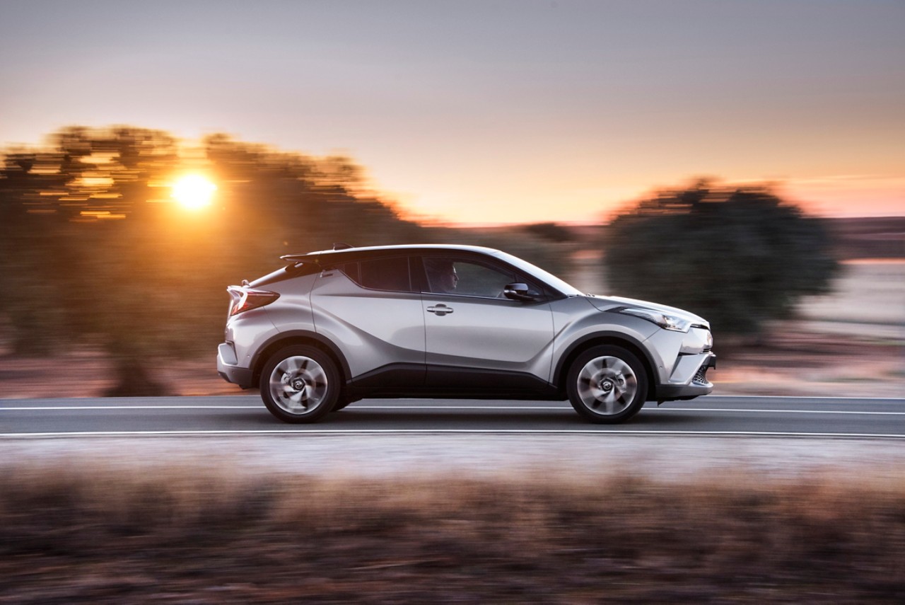 Toyota, C-HR, exterieur, zijkant, herfst