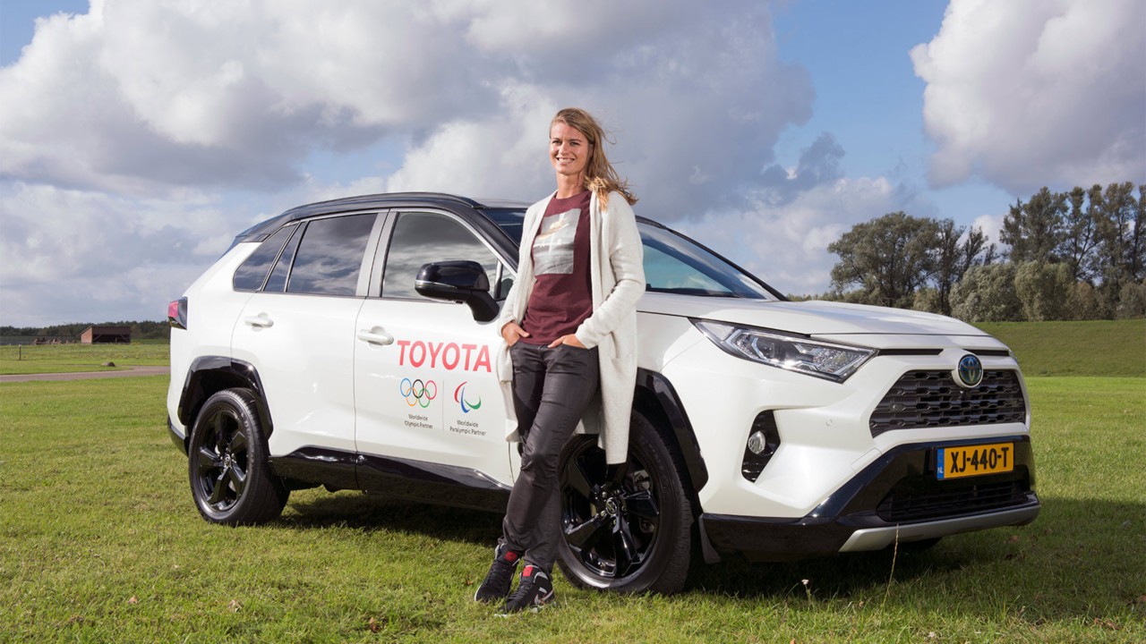 Toyota RAV4, exterieur, rechtsvoor, Dafne Schippers