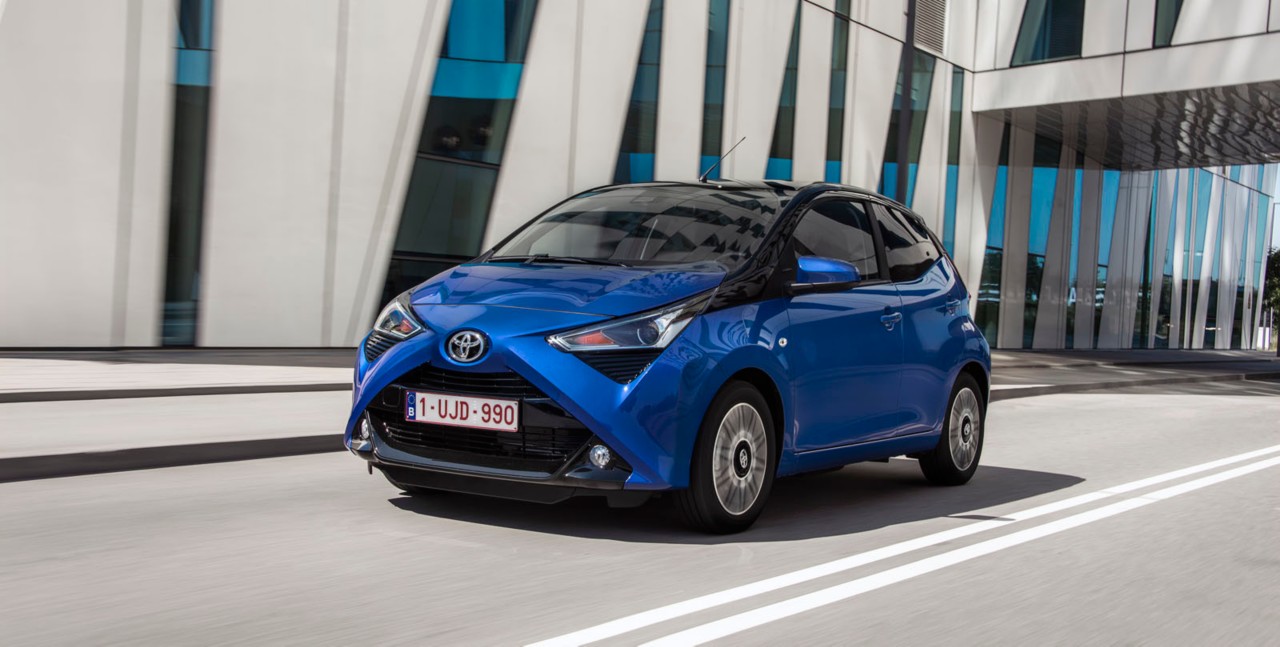 Toyota Aygo, exterieur, linksvoor, blauw