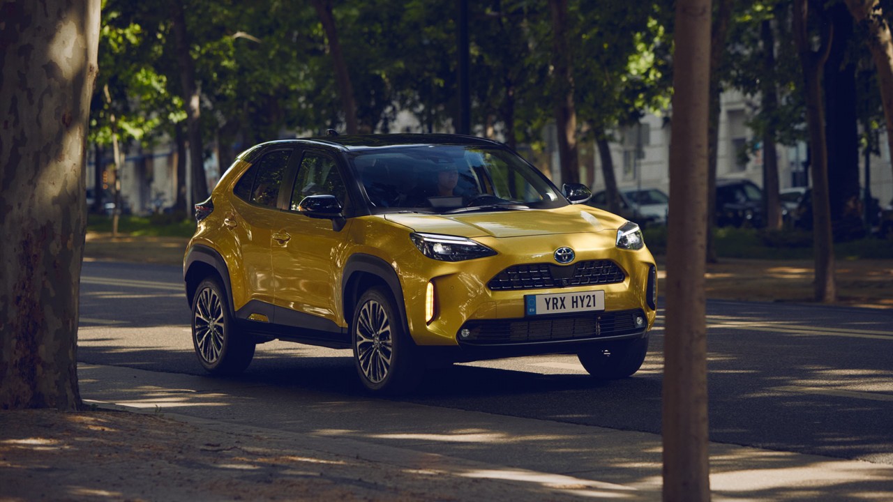 Toyota-Yaris-Cross-exterieur-geel