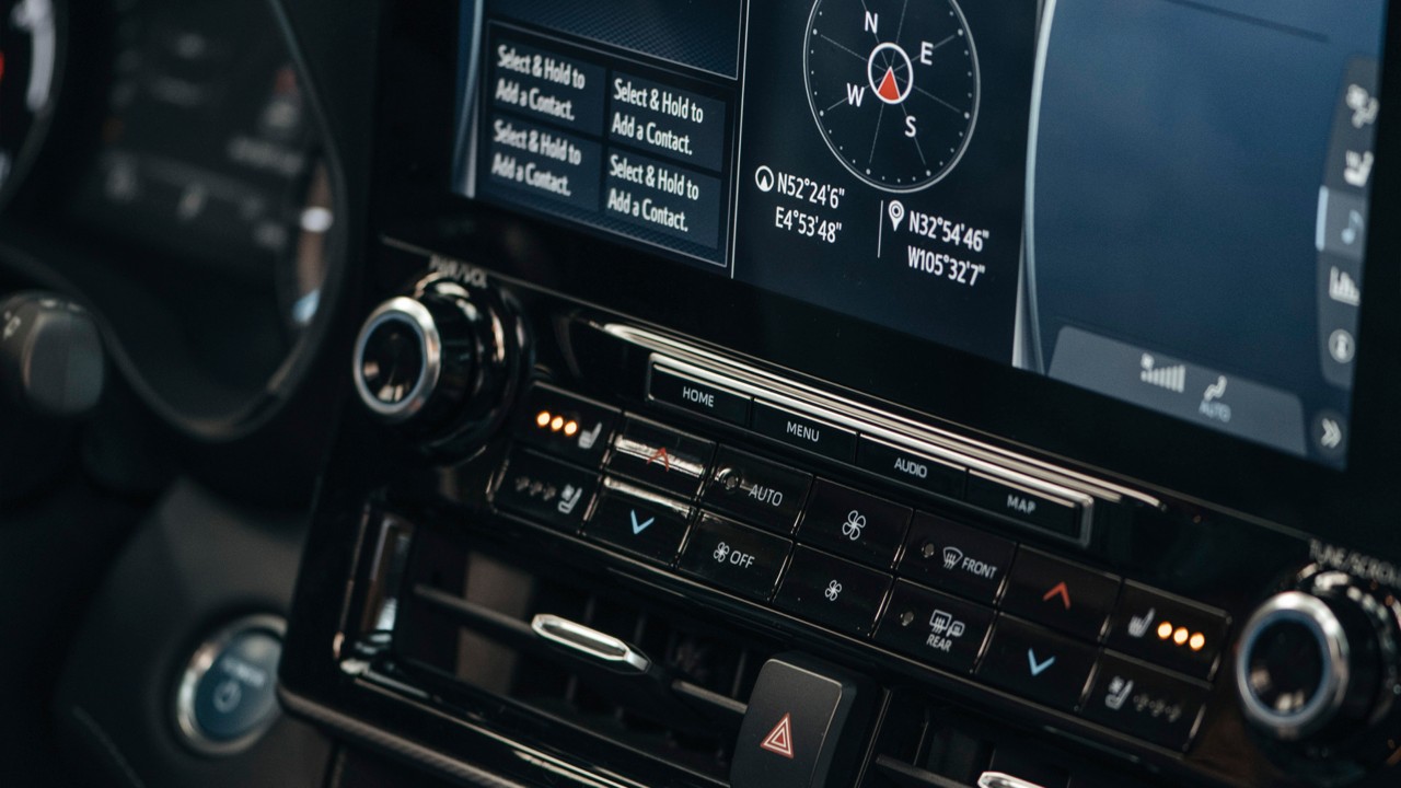 Toyota Highlander, interieur, bedieningsknoppen, infotainmentsysteem
