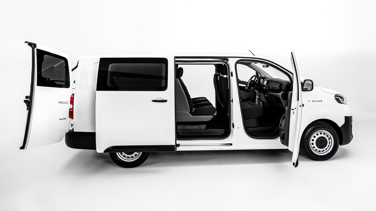 Toyota, Proace, Electric, dubbele, cabine, exterieur, zijkant, alle, deuren, open