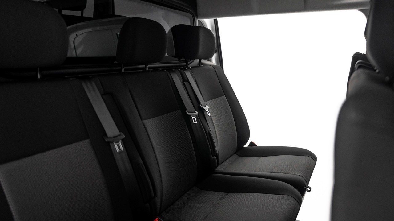 Toyota, Proace, Electric, dubbele, cabine, interieur, achterstoelen