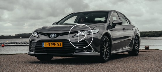 Toyota Camry, exterieur, linksvoor, grijs, thuistour, video thumb