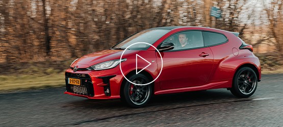Toyota GR Yaris, exterieur, zijkant, rood, thuistour, video, thumb